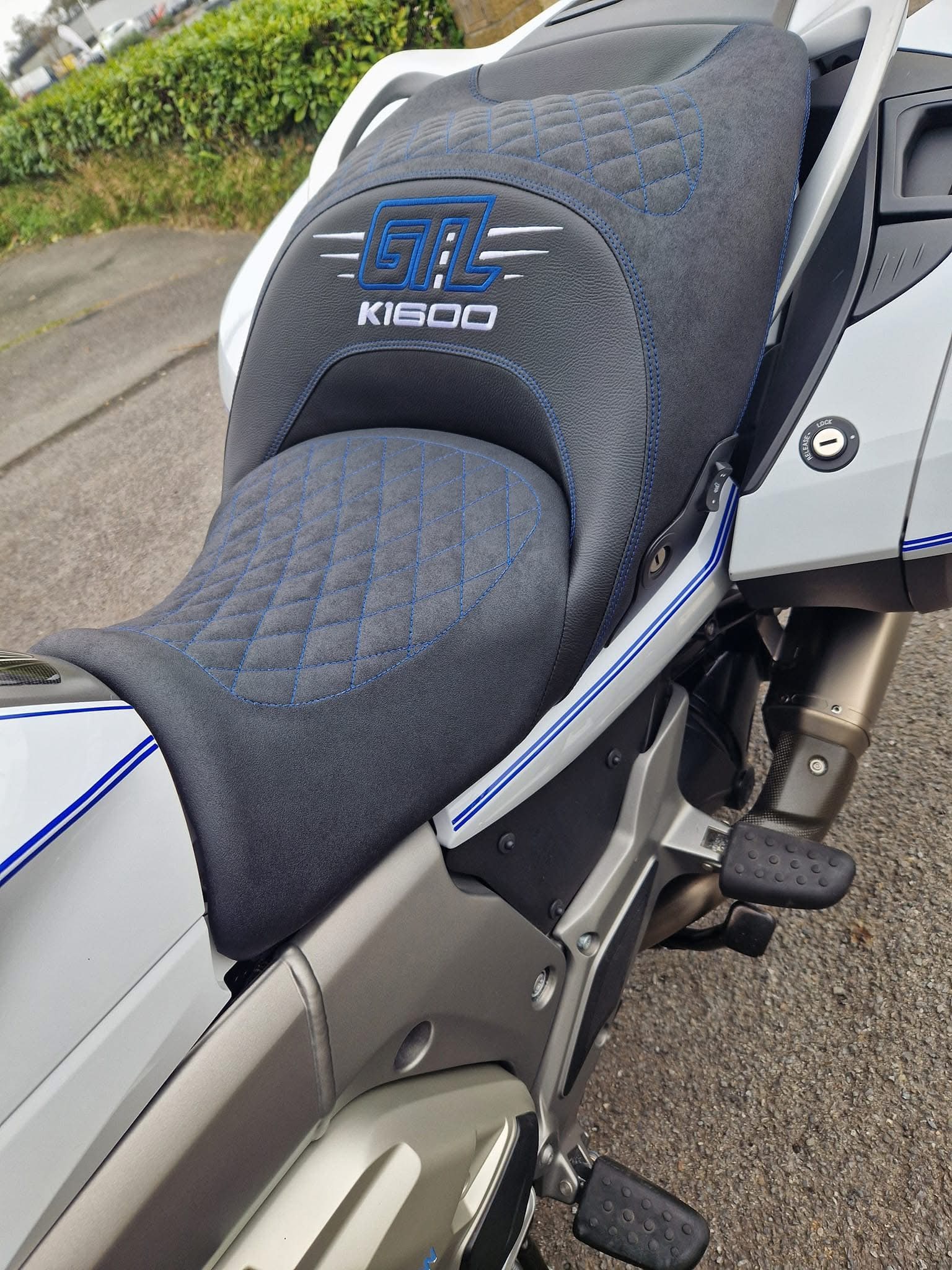 Selle BMW brodée GTL K1600